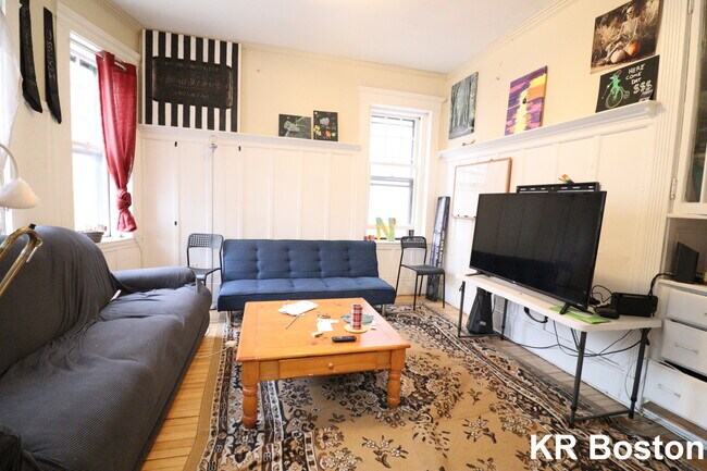 Primary Photo - 48 Glenville Ave
