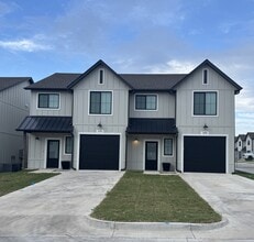 Building Photo - 1754 E Rex Rd
