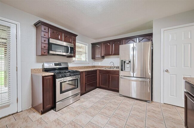 Building Photo - 3323 Suiter Way