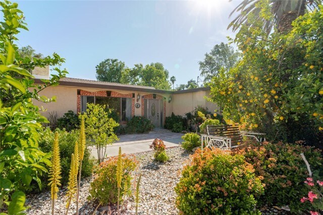 Building Photo - 19026 Keswick St