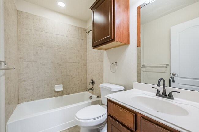 Building Photo - 25923 Celtic Terrace Dr