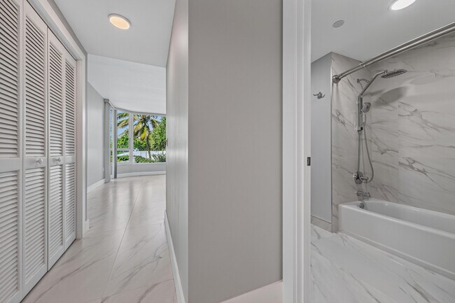 Building Photo - 1440 S Ocean Blvd