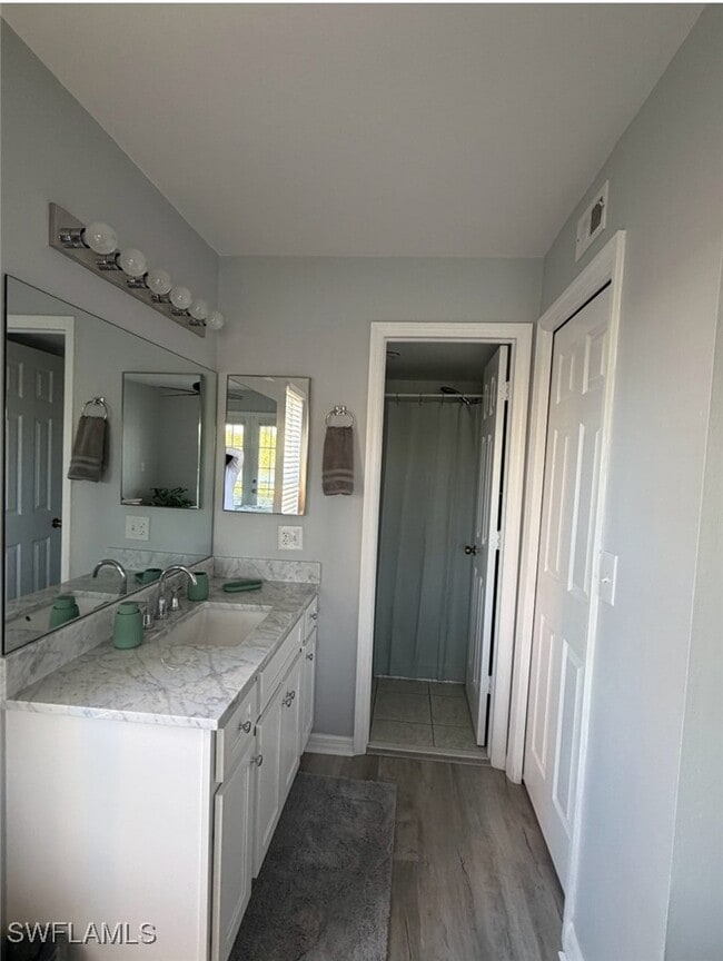 Building Photo - 1315 Mainsail Dr