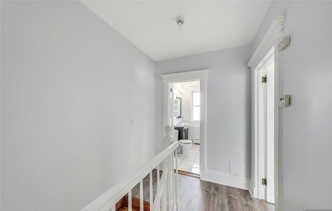 Building Photo - 425 Hancock Pl