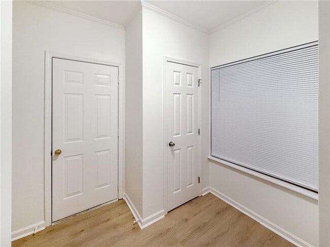 Building Photo - 10740 Plantation Bridge Dr