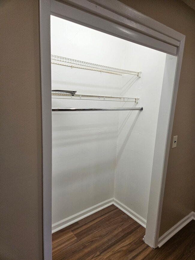 Building Photo - 17 Prospect St