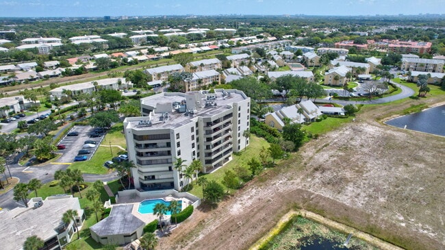 Building Photo - 6372 La Costa Dr