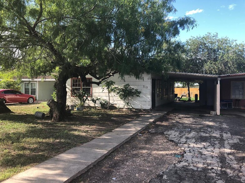 Building Photo - 215 Adkins Dr