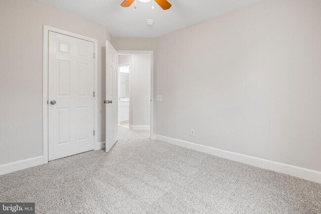 Building Photo - 14741 Potomac Branch Dr