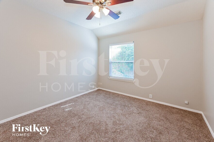 Building Photo - 3302 Thorpeshire Ct