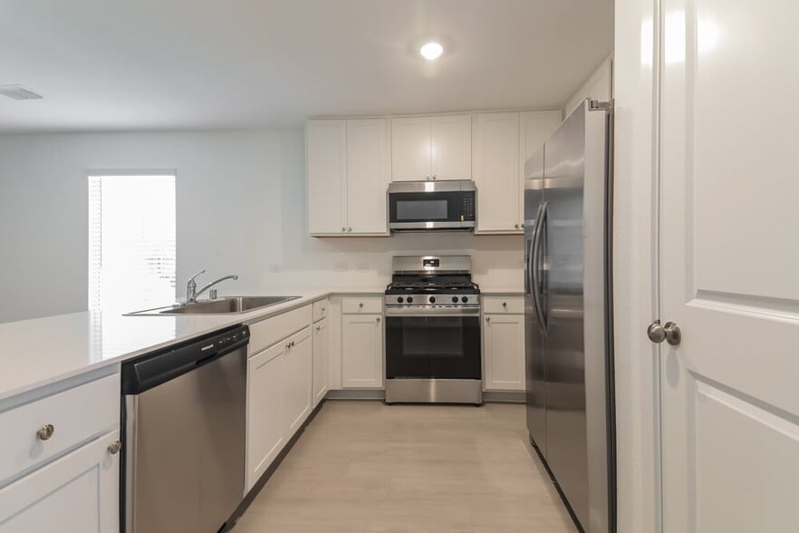 Building Photo - 1040 Calley Pear Trl
