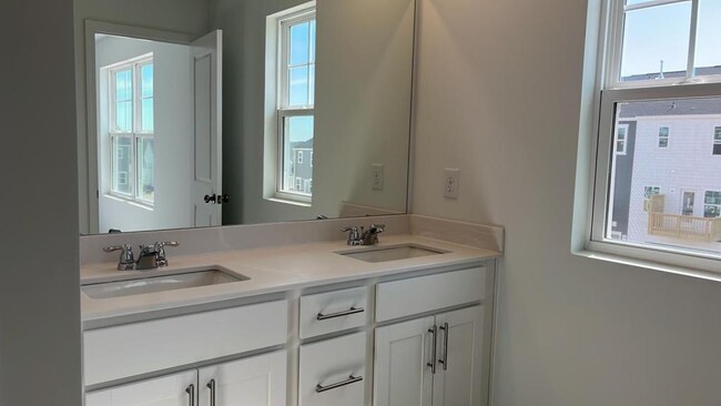 Building Photo - 836 Basswood Gln Trl