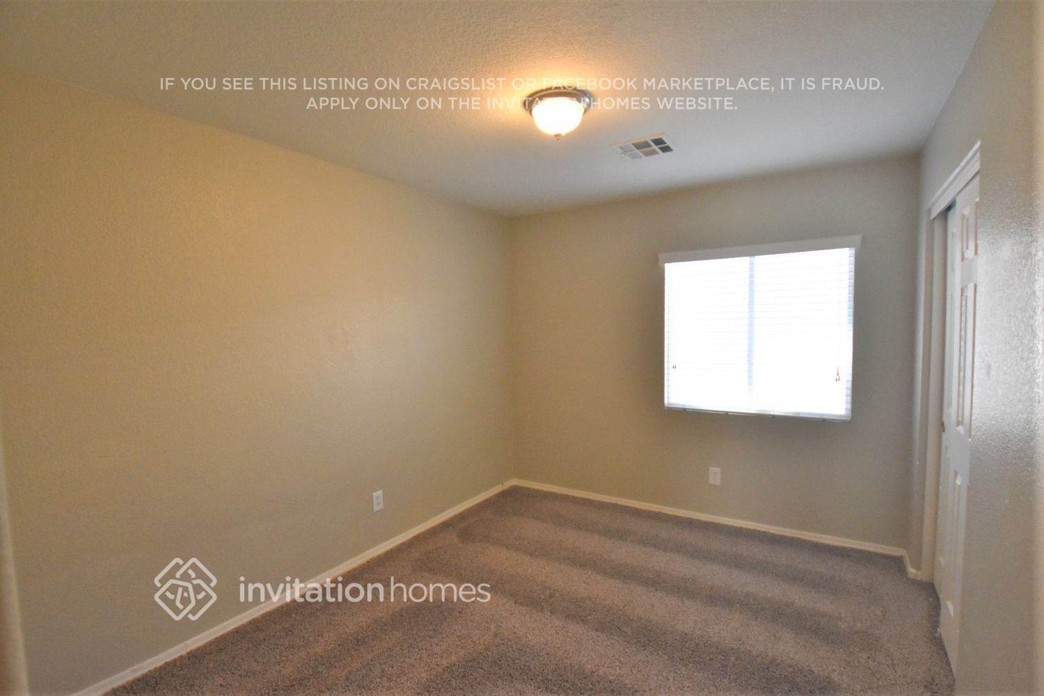 Building Photo - 10436 W Granada Rd