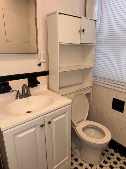 Building Photo - 40 Grace St