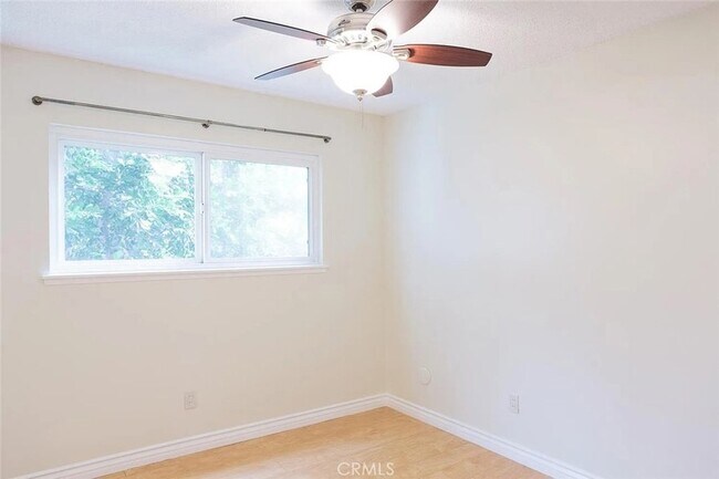 Building Photo - 11115 Slater Ave