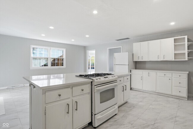 Building Photo - 3329 Melbourne Cir