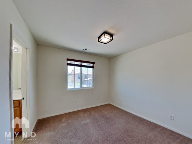 Building Photo - 9053 S Winthrop Springs Rd