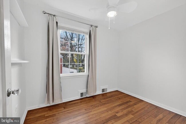 Building Photo - 3004 Marshall St