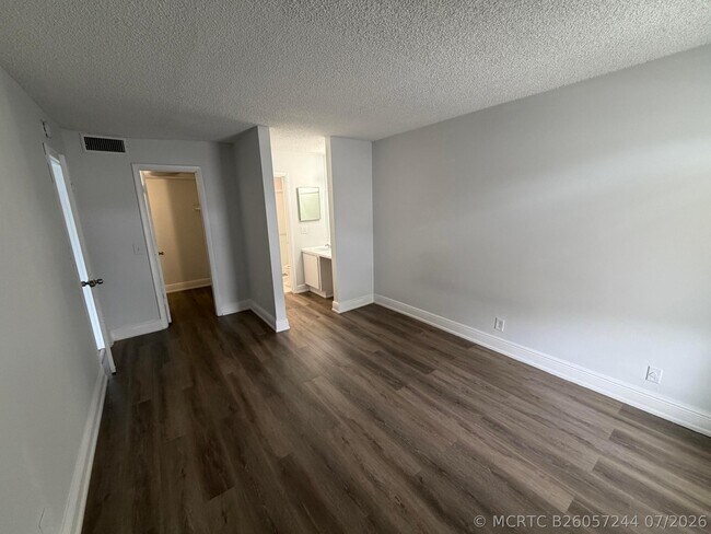 Building Photo - 4419 Treehouse Ln