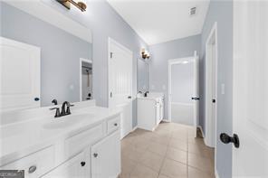 Building Photo - 5435 Mirror Lake Dr