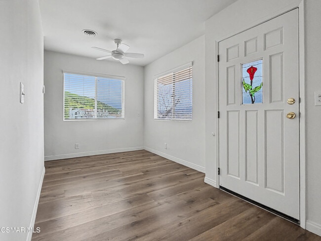 Building Photo - 2485 E Hillcrest Dr