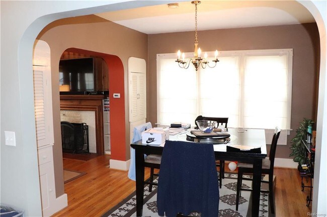 Building Photo - 25 Kensington Blvd