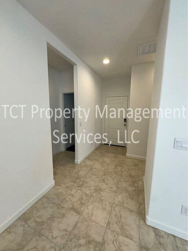 Building Photo - Brand New Home in San Tan Valley!