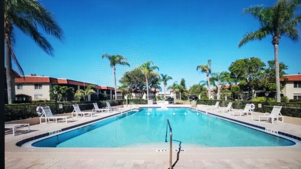 Building Photo - 201 Saint Lucie Ln