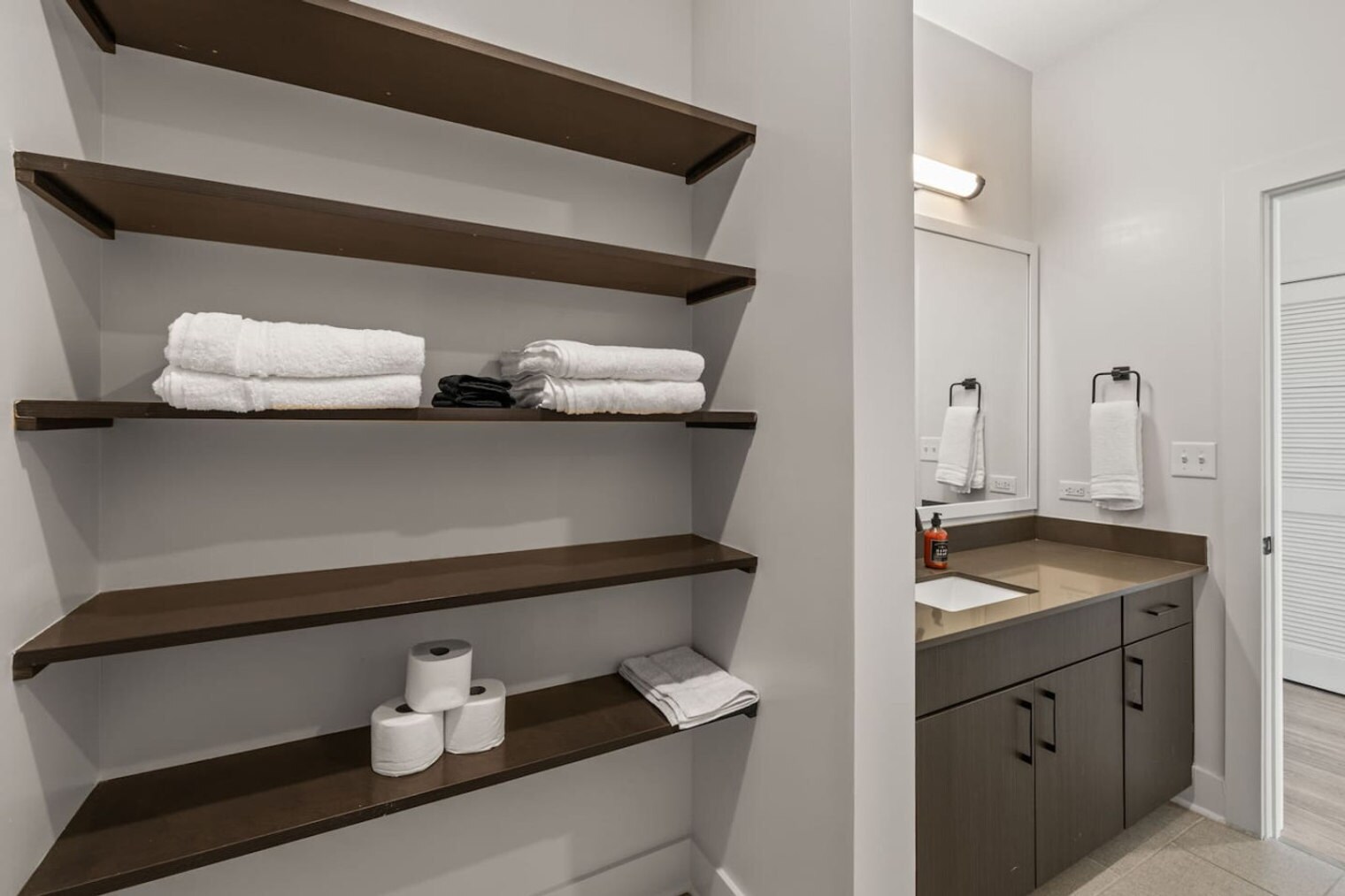 Building Photo - 605 N 12th St