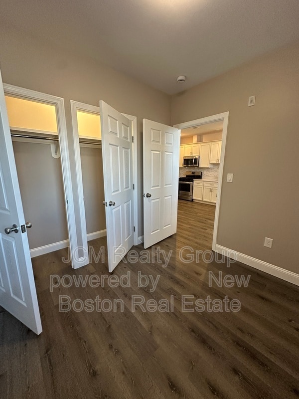 Building Photo - 191 N Common St