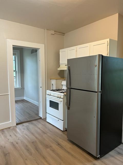 Building Photo - 140 N 31st Ave