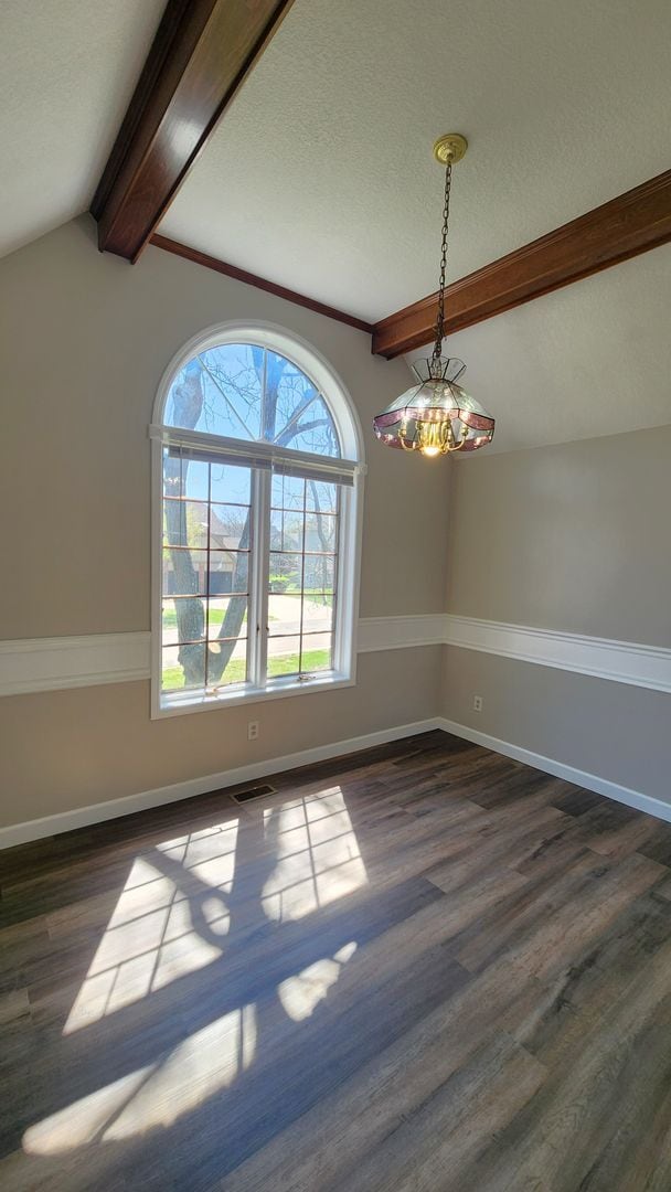 Building Photo - Lake Sherwood Executive 4BR, 3BTH home in Washburn Rural Schools!