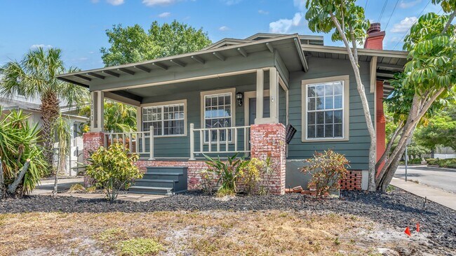 Building Photo - Charming 2BR/2BA with Bonus Room South Tam...