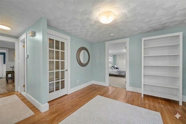 Building Photo - 5 Shippen Ave