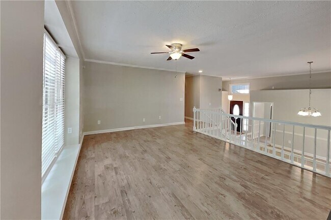 Building Photo - 345 Deerwood Dr