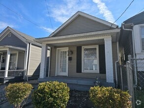 Building Photo - Charming 3 Bedrooms, 2 Full Bathroom Home!...