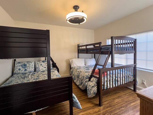 Building Photo - 3853 Lodestar Ln