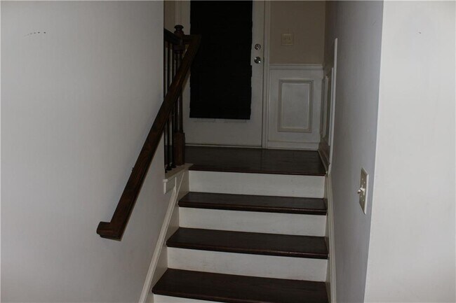 Building Photo - 3054 Turman Cir