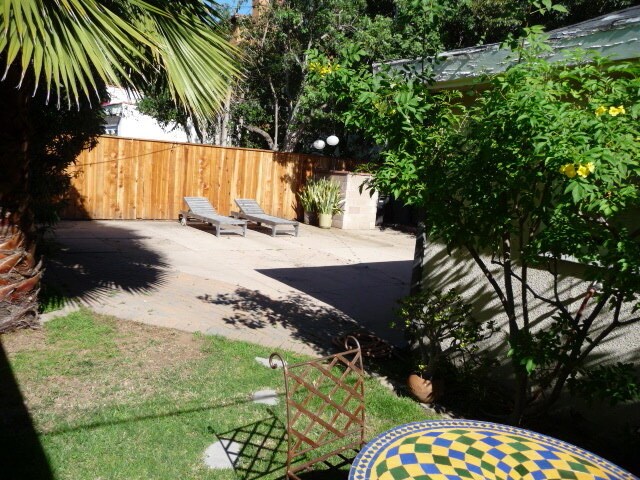 BACKYARD - 1026 Havenhurst Dr