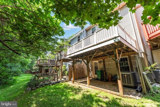 Building Photo - 619 Coral Reef Dr