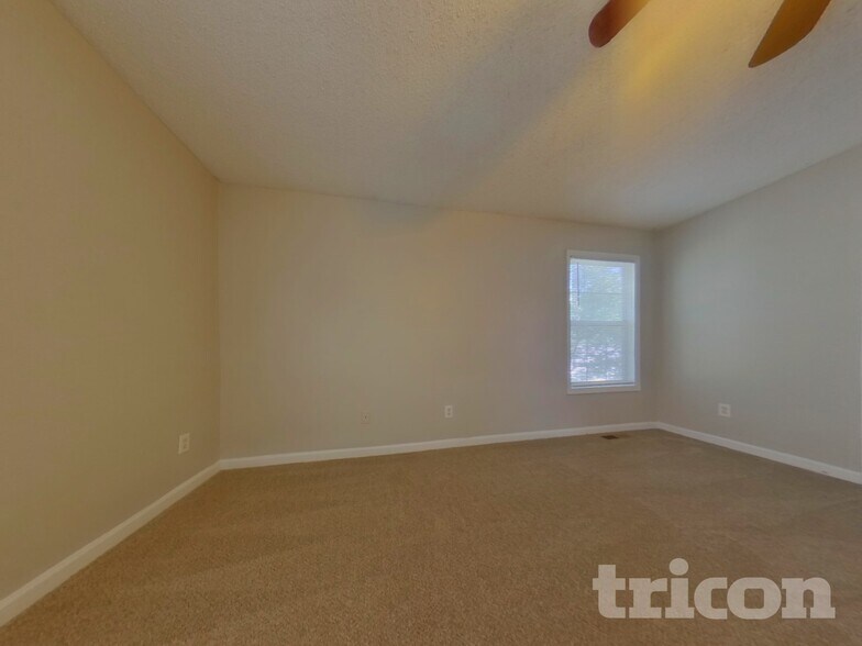 Building Photo - 2901 Pavia Cir