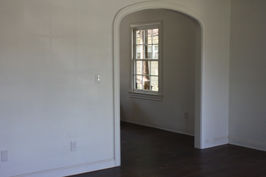 Building Photo - 2221 21st St