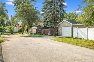 Building Photo - 4001 W 90th Pl