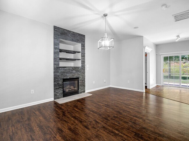 Building Photo - Charming 3BR 2-1/2 Bath in Spartanburg – S...