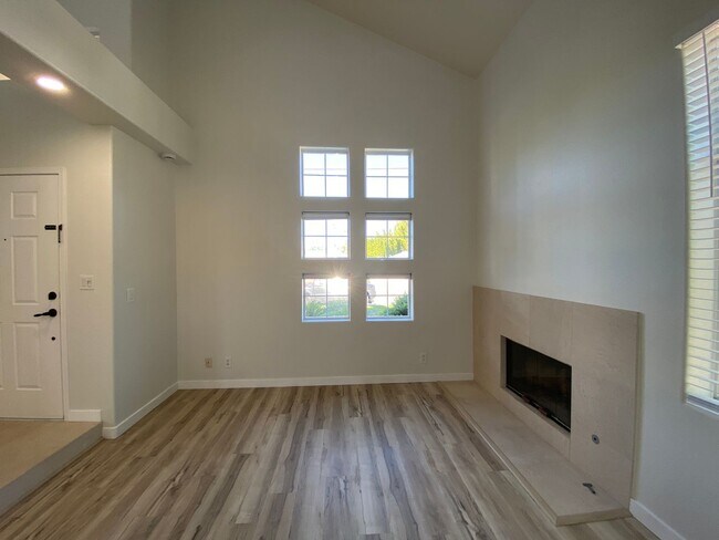 Building Photo - Beautiful Remodeled Home in Carlsbad Village!