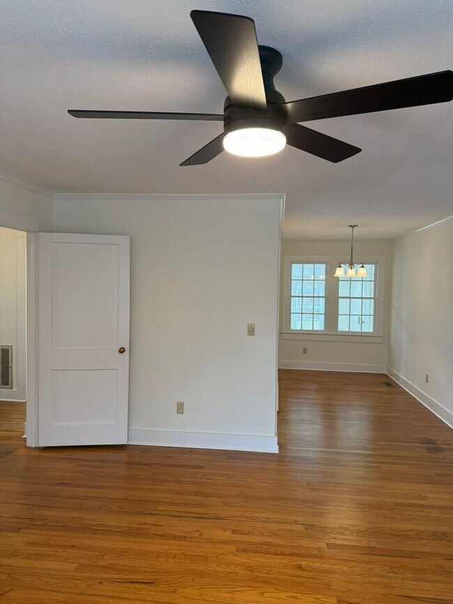 Building Photo - 112 Donaldson St