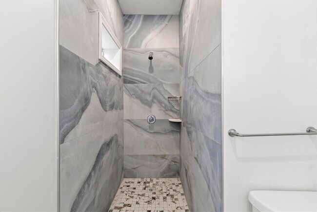 Building Photo - 19 Furber Ave