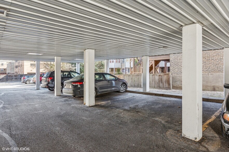 Building Photo - 835 Ridge Ave