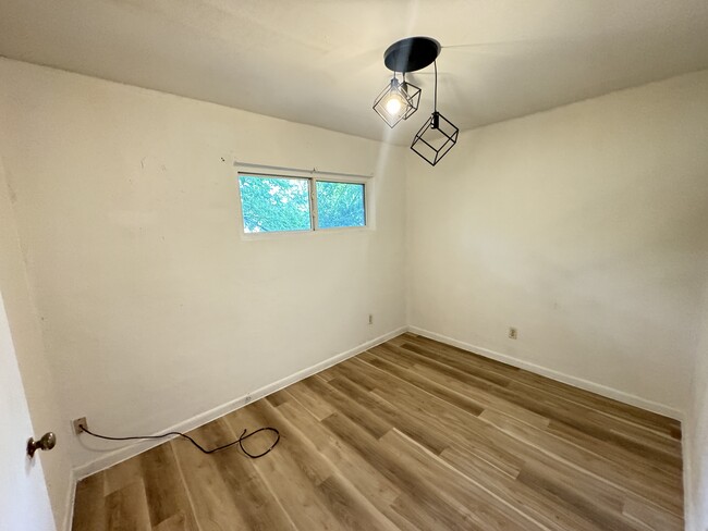 Building Photo - Pierce Street (1132)