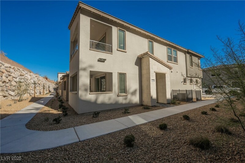 Building Photo - 2451 Altitude St